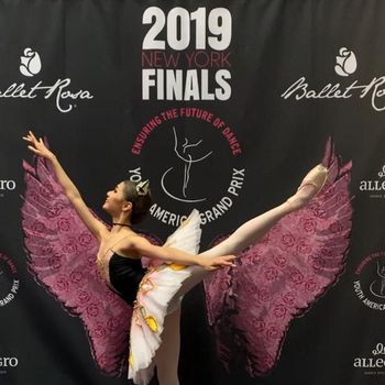 Balerina-balerina murid dari Marlupi Dance Academy kembali menjuarai peringkat 1 di kejuaraan American Grand Prix, New York.
