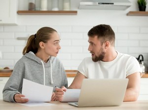 Suami Sering Berutang, Tapi Tidak Jelas Uangnya untuk Apa