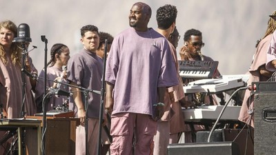 Penampilan Sunday Service Kanye West di Coachella
