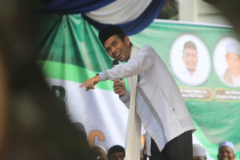 UAS Mengundurkan Diri dari PNS Kampus UIN Sultan Syarif Kasim UAS Mengundurkan Diri dari PNS Kampus UIN Sultan Syarif Kasim
