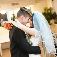 Dalam video berjudul We Are Expecting, Danielle dan Mikey tampil meyakinkan seperti benar-benar sedang menantikan kelahiran anak. Pasangan yang telah satu tahun berpacaran itu memamerkan hasil USG hingga menggelar pesta untuk mengungkap jenis kelamin jabang bayi. Foto: Instagram