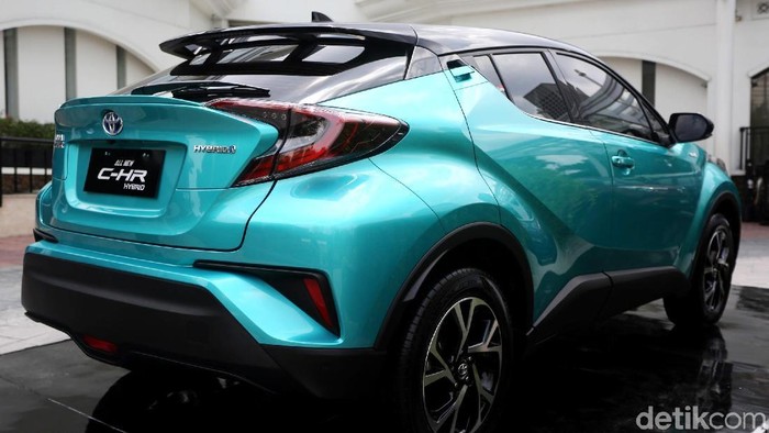 Memperingati Hari Bumi se-dunia, PT Toyota Astra Motor selaku pemegang merk Toyota di Indonesia meluncurkan lineup mobil hybrid terbarunya.