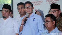 Hal itu terlihat saat Sandiaga menggelar rapat bersama para jubir di media center Badan Pemenangan Nasional (BPN) Prabowo-Sandiaga, Jalan Sriwijaya, Kebayoran Baru, Jakarta Selatan, Senin (22/4/2019).
