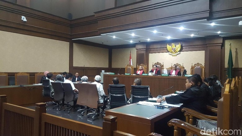 Cerita Perantara Suap Eks Manajer PT HK Dijanjikan Proyek Kemendagri Cerita Perantara Suap Eks Manajer PT HK Dijanjikan Proyek Kemendagri