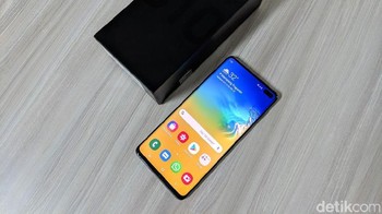 Selain itu ada fitur Wireless PowerShare yang menjadikan ponsel ini powerbank wireless untuk ragam perangkat. Foto: Adi Fida Rahman/detikINET