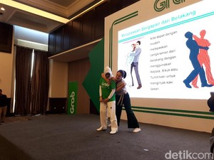 Saat Driver Ojol dan Taksi Online Wanita Belajar Teknik Pertahanan Diri