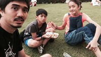 Dari pernikahan tersebut, Duta Sheila On 7 dikaruniai dua orang anak. (Foto: Instagram)