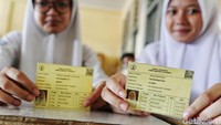 Setiap siswa yang mengikuti UNBK juga harus membawa kartu peserta.