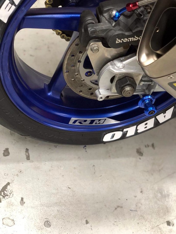 Yamaha R15 Berbaju Moge R1M Yamaha R15 Berbaju Moge R1M