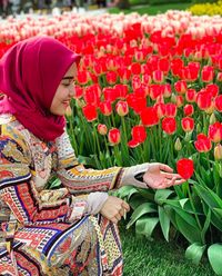 Adu Cantik Ayu Tingting Dan Taman Bunga Tulip Turki