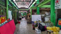 Kondisi Pasar Rawa Belong terpantau tidak ramai. Tapi, pedagang mengatakan sudah melayani ucapan selamat untuk capres.