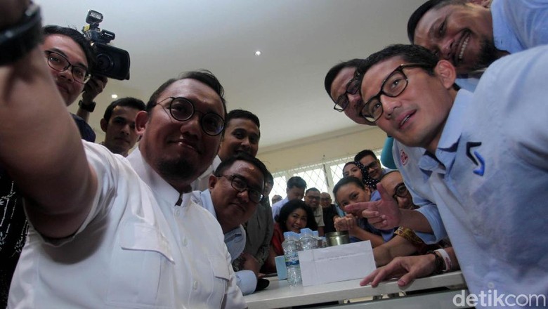 Sandi Sudah Kembali, Minta C1 Terus Diawasi Sandi Sudah Kembali, Minta C1 Terus Diawasi