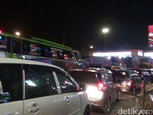 Pasca Long Weekend Pemilu dan Paskah, Pelabuhan Ketapang Sempat Padat