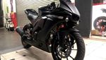 Yamaha R15 Berbaju Moge R1M