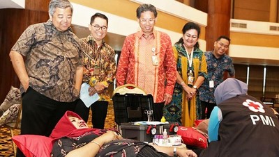 Meriahkan Usia Emas, Bank Mega Gelar Donor Darah