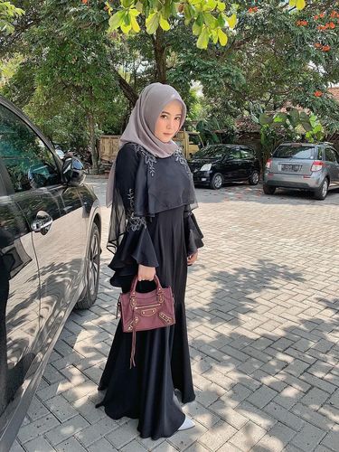 Kartini Masa Kini: Pemilik Mayoutfit Sukses Bisnis Sejak Usia 19 Tahun