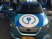 Wow, Ini Penampakan Tesla e-Taxi Milik Blue Bird