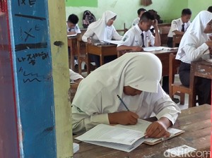 DPR RI Dukung Rencana UN Digelar 2026, Tapi Beri Catatan Ini