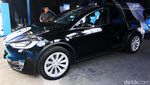 Keren! Ini Taksi Listrik Bluebird