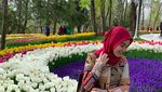 Foto: Cantiknya Ayu Tingting di Taman Bunga Tulip Turki
