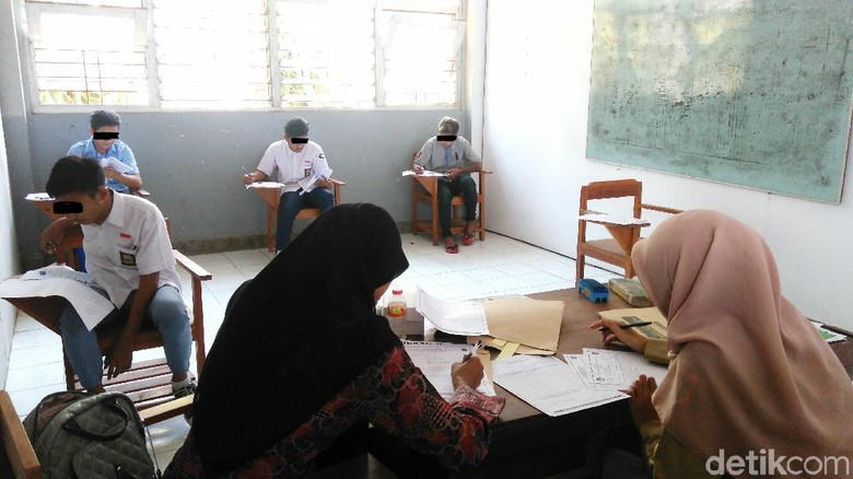 Napi Anak SD di Kutoarjo UN Pakai Seragam SMP dan SMA Napi Anak SD di Kutoarjo UN Pakai Seragam SMP dan SMA