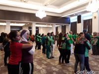 Saat Driver Ojol dan Taksi Online Wanita Belajar Teknik Pertahanan Diri