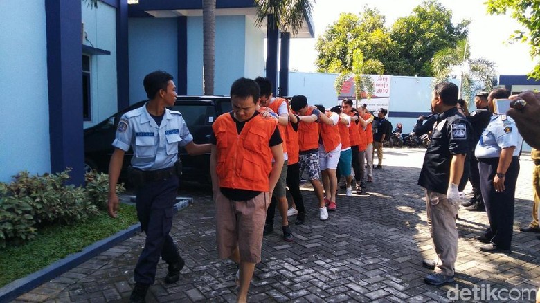 Gerombolan WNA Taiwan Buronan Interpol Dibekuk di Semarang Gerombolan WNA Taiwan Buronan Interpol Dibekuk di Semarang