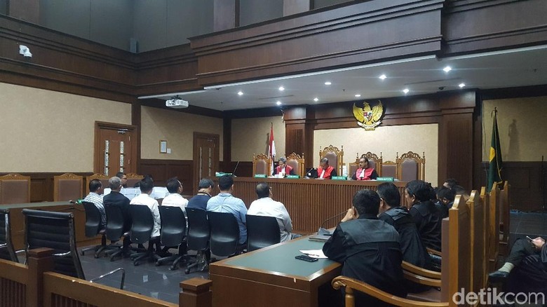 Kasus Suap, 6 Eks Anggota DPRD Sumut Dituntut 4 Tahun Penjara Kasus Suap, 6 Eks Anggota DPRD Sumut Dituntut 4 Tahun Penjara