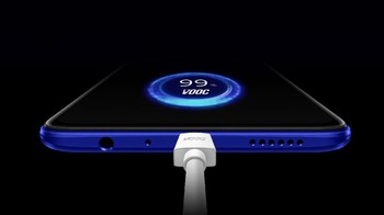 Baterai 4.045 mAh yang mendukung fitur pengisian cepat VOOC 3.0. Foto: Realme