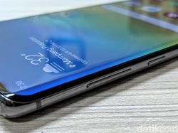 Unboxing Samsung Galaxy S10+ Termahal