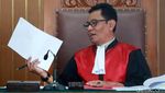KPK Absen, Sidang Praperadilan Rommy Ditunda