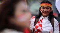 Agar Indonesia tetap damai dan bersatu kembali.