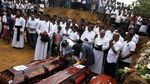 Iring-iringan Peti Jenazah di Pemakaman Korban Bom Paskah Sri Lanka