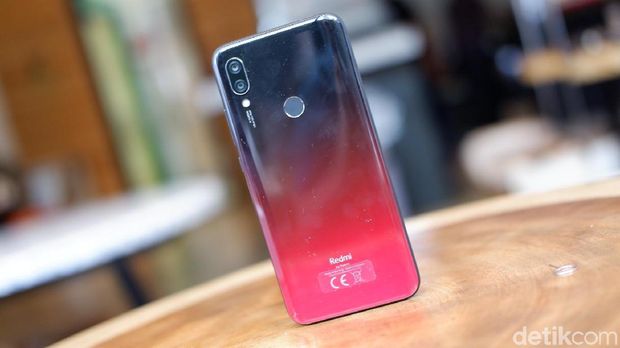Redmi 7, Ponsel Murah Fitur Menengah