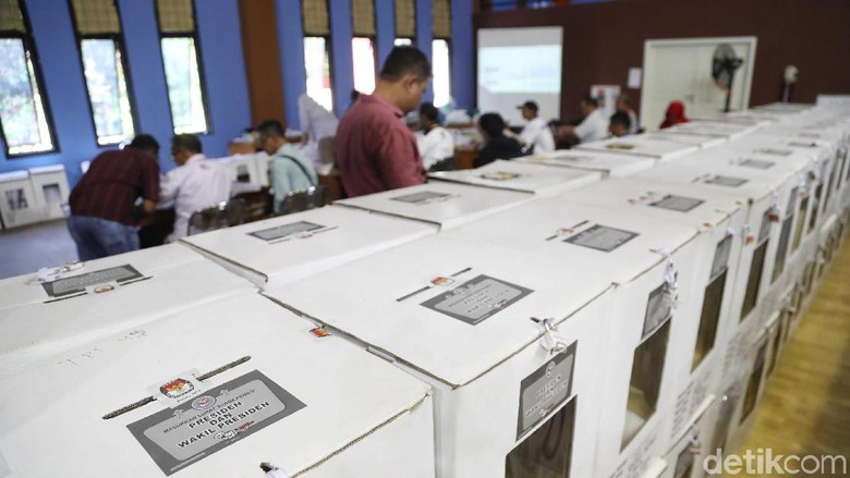 Data Masuk di KPU 28%, Prabowo-Sandi Unggul di 16 Wilayah di Sumsel Data Masuk di KPU 28%, Prabowo-Sandi Unggul di 16 Wilayah di Sumsel