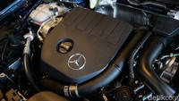 Tidak seperti model yang lama, B-Class menggunakan mesin yang lebih kecil, yakni 1.332 cc, atau kita bulatkan saja 1.400 cc. Mesin ini menghasilkan tenaga 163 daya kuda dan torsi 250 Nm.