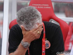Persija Kalah Lagi, #KolevOut Mengaum di Twitter