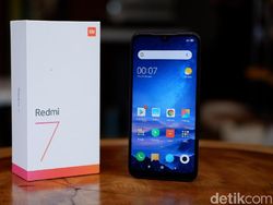 Unboxing Redmi 7, Ponsel Entry Level Rp 1,5 Jutaan