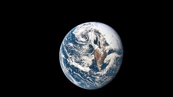 Foto Bumi yang diambil bulan Mei 1969 dalam misi Apollo 11 yang terbang menuju Bulan. Foto: NASA