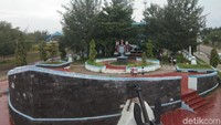 Penempatan bekas senjata berat TNI AL di Museum Bahari Tegal tak lepas dari catatan sejarah kelahiran KKO. Setelah Proklamasi Kemerdekaan Indonesia, guru dan murid sekolah pelayaran dari berbagai daerah bertemu di Tegal membentuk KKO yang menjadi bagian dari Angkatan Laut Republik Indonesia (ALRI), cikal bakal TNI AL (Muhammad Idris/detikcom)