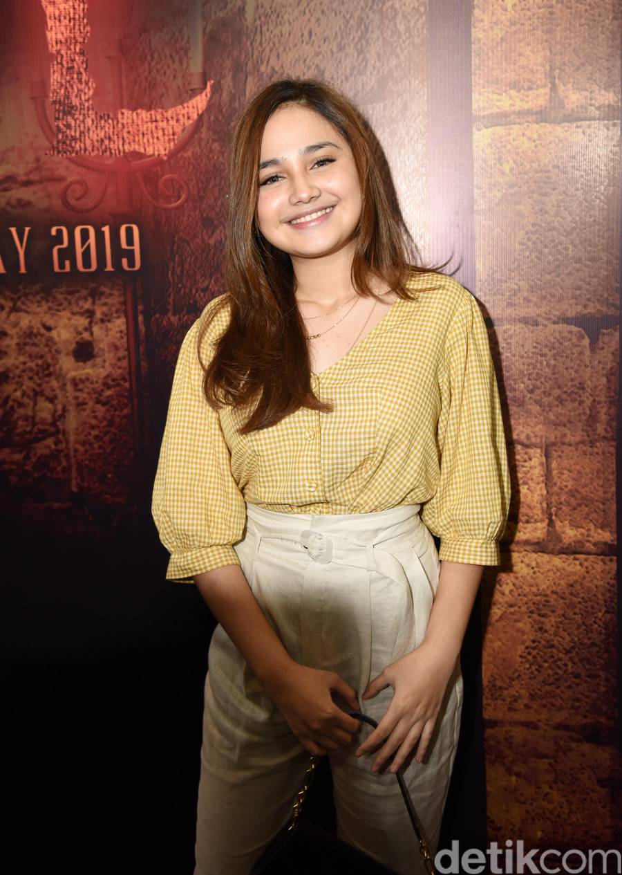 Syifa Hadju Bantah Disebut Pacaran dengan Rizky Nazar Foto 6 Syifa Hadju Bantah Disebut Pacaran dengan Rizky Nazar Foto 6