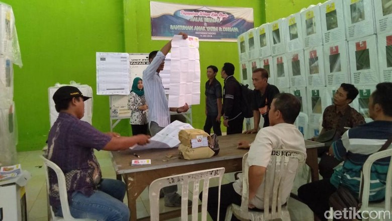 23 TPS di Jombang Gelar Hitung Ulang Suara Caleg, Ini Penyebabnya 23 TPS di Jombang Gelar Hitung Ulang Suara Caleg, Ini Penyebabnya
