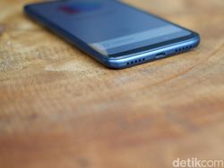 Unboxing Redmi 7, Ponsel Entry Level Rp 1,5 Jutaan