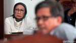 Bersaksi di Sidang Ratna Sarumpaet, Rocky Gerung Cemberut Aja