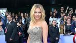 Brie Larson dan Scarlett Johansson Bergaya dengan Infinity Stones