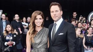 Akhirnya Chris Pratt Pamer Kemesraan Bareng Calon Istri