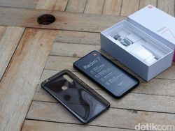 Unboxing Redmi 7, Ponsel Entry Level Rp 1,5 Jutaan