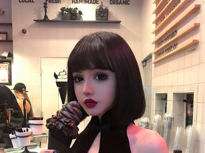 Kina Shen, Boneka Hidup dari China yang Doyan Dessert