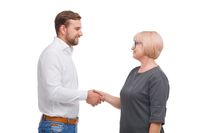 Ilustrasi pasangan nenek dan pria muda