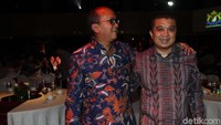 Erwin Aksa berbincang dengan Ketua Umum Kadin Indonesia Rosan Perkasa Roeslani.